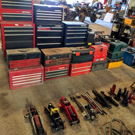 tool-boxes-and-jacks